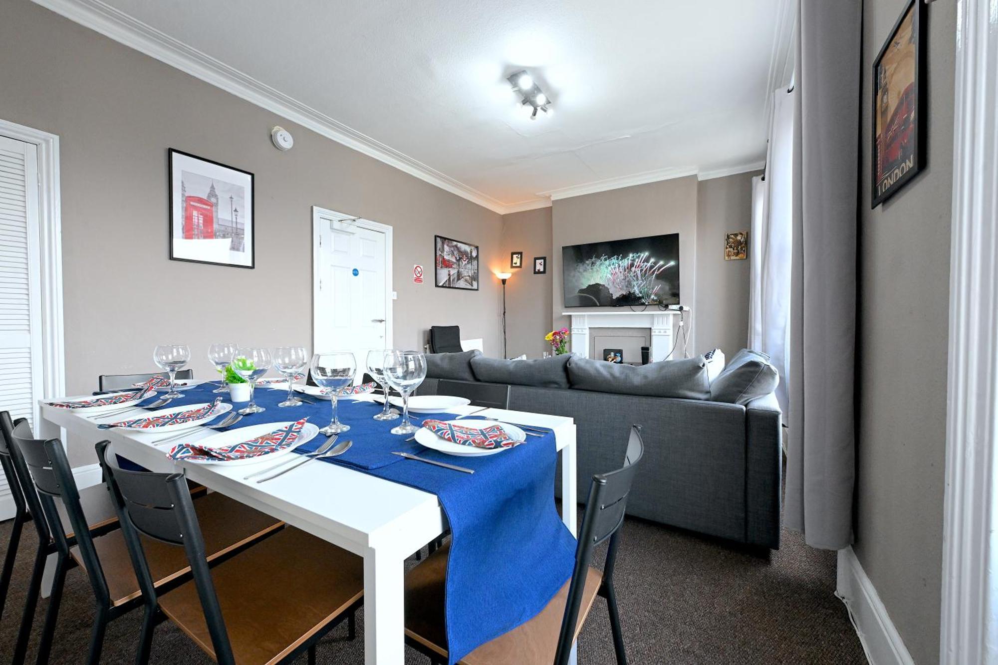 Stunning 3 Bedroom Serviced Flat In North Лондон Екстериор снимка
